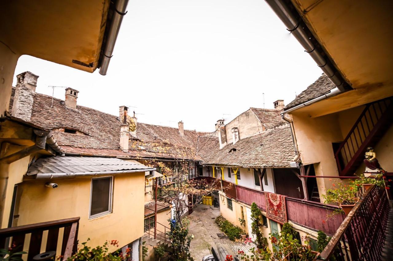 Jules' Sunny, Spacious And Central Apartment Sibiu Ngoại thất bức ảnh