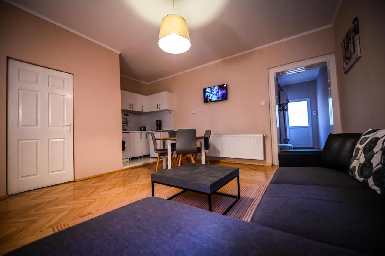 Jules' Sunny, Spacious And Central Apartment Sibiu Ngoại thất bức ảnh