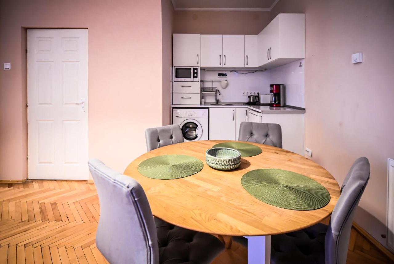 Jules' Sunny, Spacious And Central Apartment Sibiu Ngoại thất bức ảnh