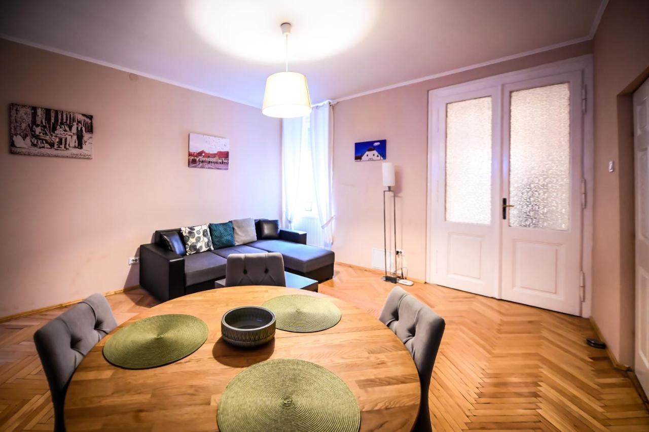Jules' Sunny, Spacious And Central Apartment Sibiu Ngoại thất bức ảnh